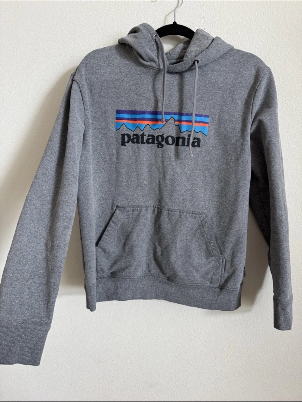 Patagonia Men's P-6 Logo Uprisal  Hoodie Sweatshirt Gray M